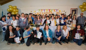 EGRESARON ALUMNOS DE LA ESCUELA DE ADULTOS 701